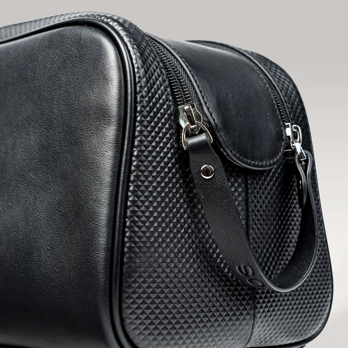[Colour:Obsidian Black]