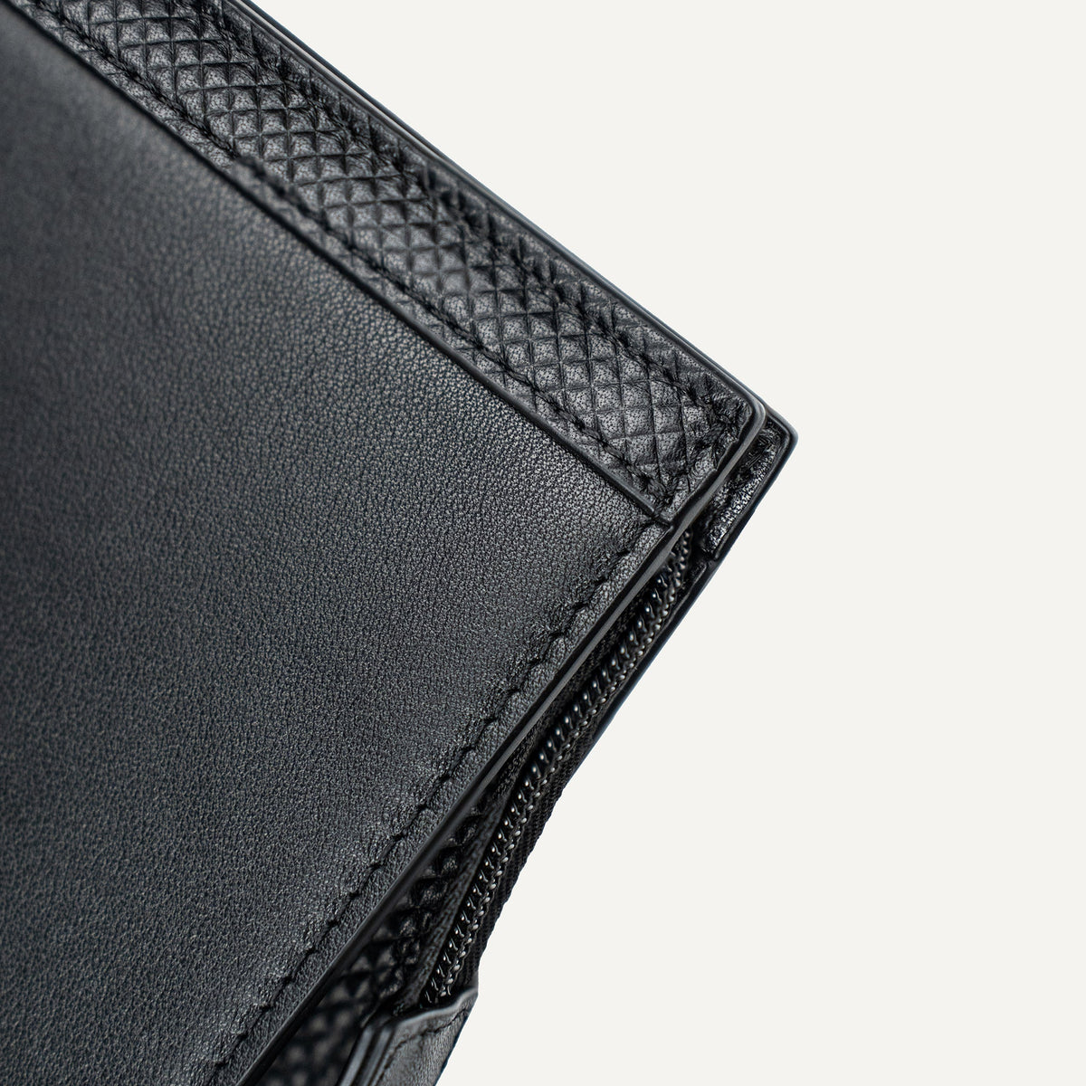 [Colour:Obsidian Black]