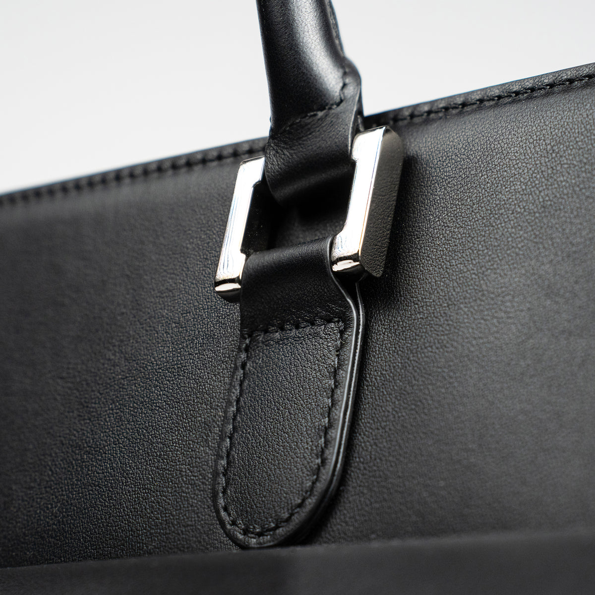 [Colour:Obsidian Black]